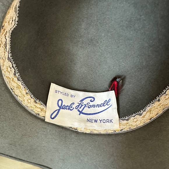 ONE OF A KIND JACK MCCONNELL WIDE BRIM GRAY FELT HAT + LARGE FEATHER WINGS - Picture 14 of 14